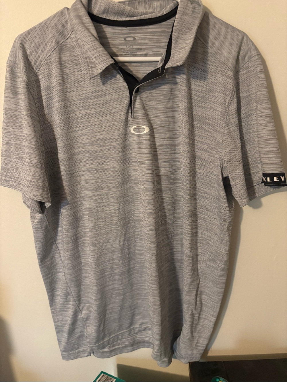 Oakley Light Gray Heather Men’s Polo with Subtle Logo